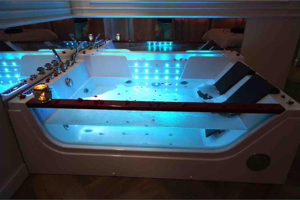 Apartament Glamour Prywatne Jacuzzi Starowislna Krasków Exterior foto