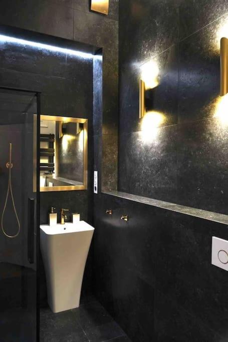 Apartament Glamour Prywatne Jacuzzi Starowislna Krasków Exterior foto