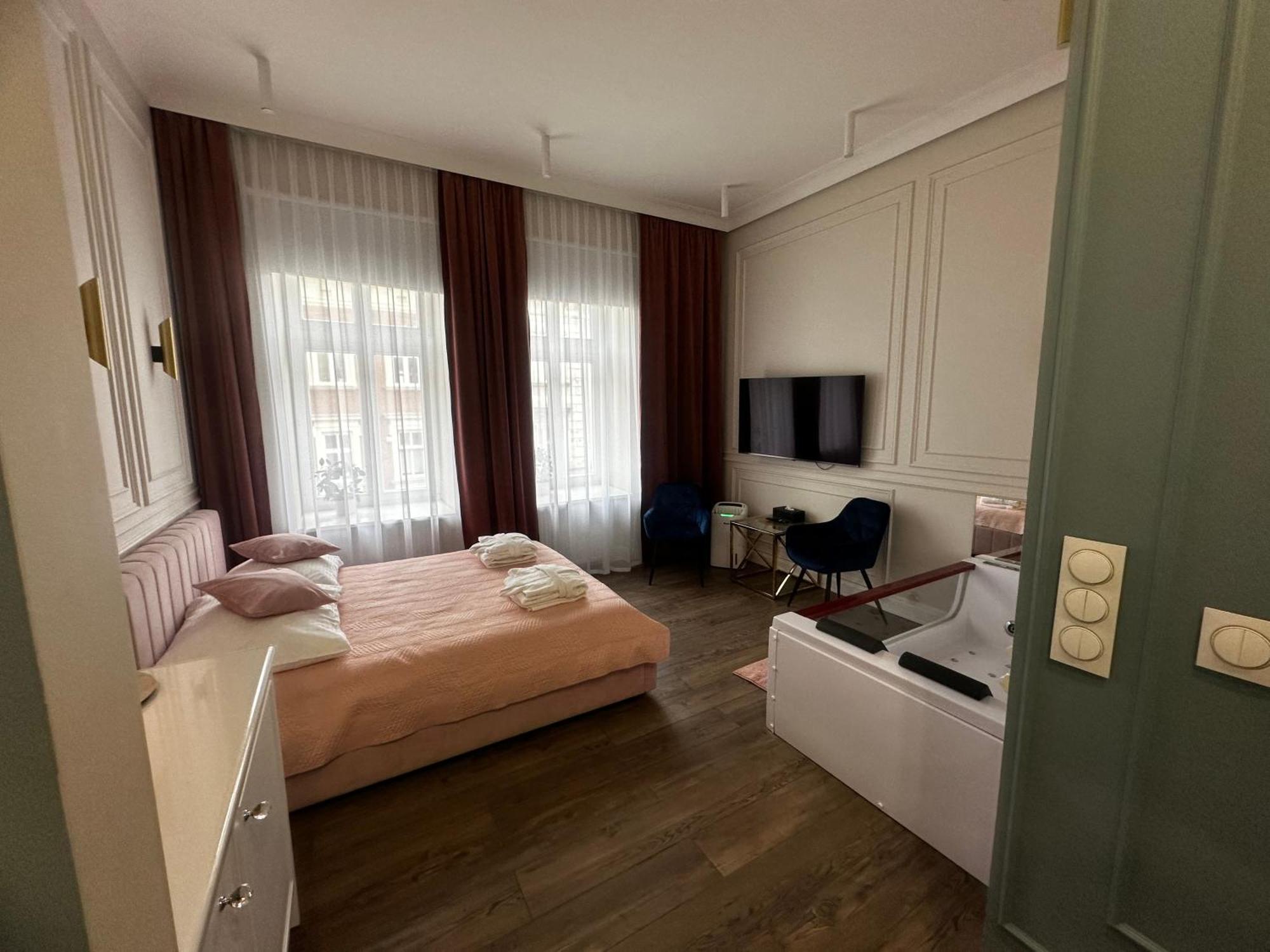 Apartament Glamour Prywatne Jacuzzi Starowislna Krasków Exterior foto