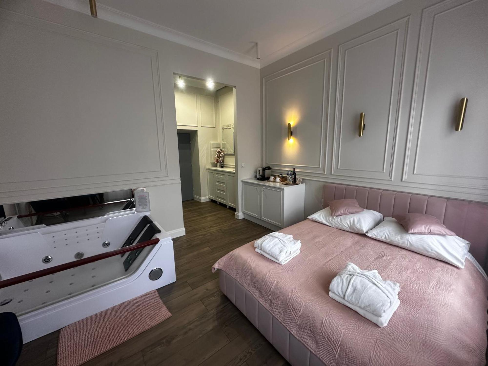Apartament Glamour Prywatne Jacuzzi Starowislna Krasków Exterior foto