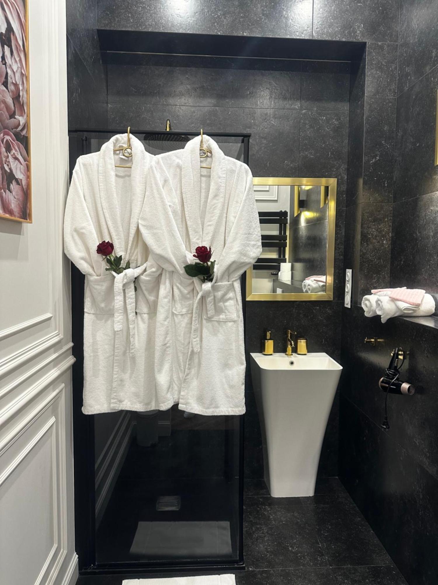 Apartament Glamour Prywatne Jacuzzi Starowislna Krasków Exterior foto