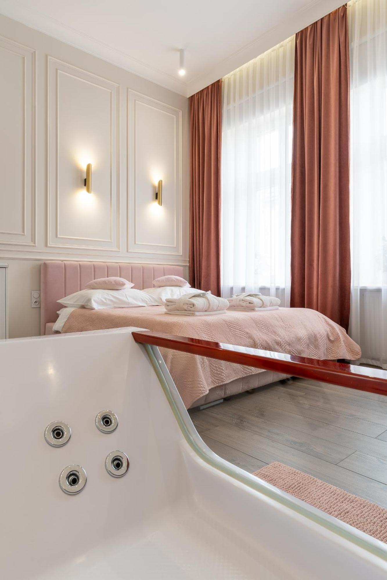 Apartament Glamour Prywatne Jacuzzi Starowislna Krasków Exterior foto